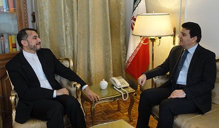 مساعد وزير الخارجية الايراني حسين أمير عبداللهيان يلتقي السفير السوري لدى بلاده