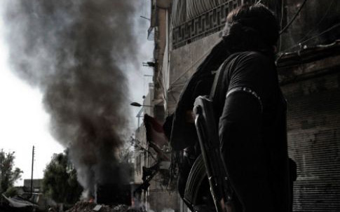 الجيش السوري يتقدم في مناطق دمشق وحلب واشتباكات عنيفة في مناطق حمص