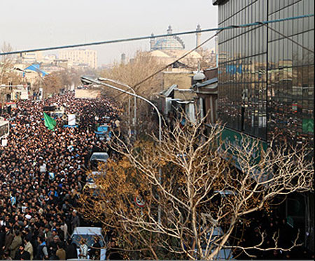 ملايين الايرانيين أحيوا أربعين الامام الحسين(ع)