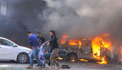 مئات الضحايا والجرحى في انفجار سيارة مفخخة بدمشق