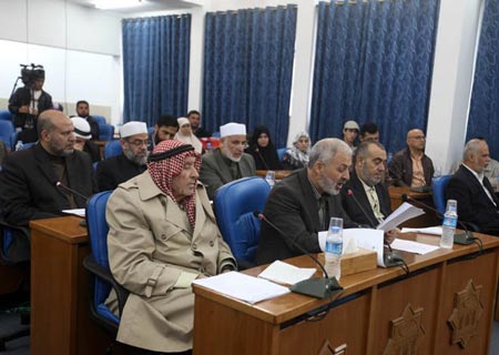 "حماس" تتهم السلطة بالتآمر على انتفاضة الضفة