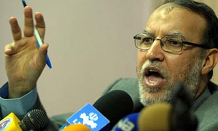 إصرار مرسي على موعد الانتخابات البرلمانية يزيد إرباك المشهد السياسي في البلاد