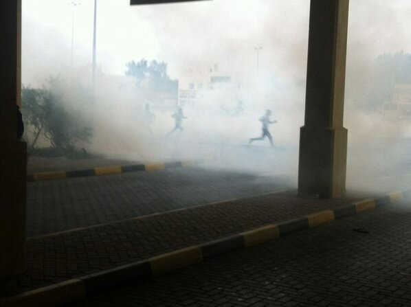 الحكومة البحرينية تتوعد بعدم السماح بجر البلاد إلى العنف 