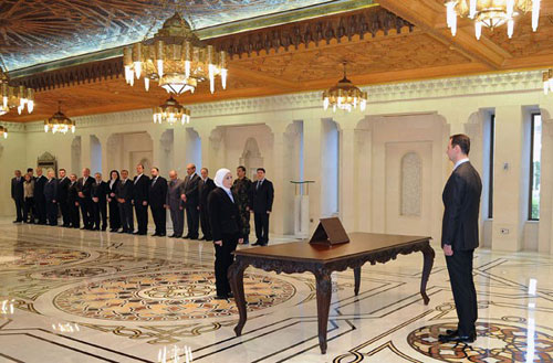 الرئيس الأسد ترأس إجتماعاً للحكومة السورية