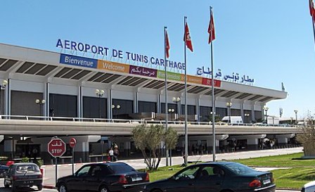 إضراب عام في تونس وتشييع الزعيم المعارض "شكري بلعيد"