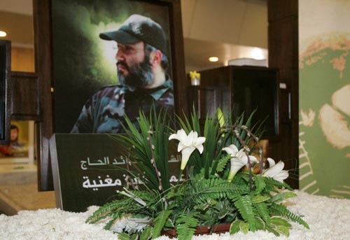 ضريح القائد الشهيد عماد مغنية يغصّ بالزوار