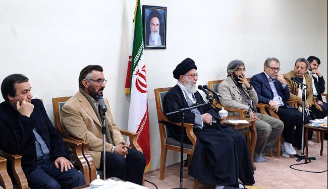 الامام الخامنئي يستقبل عدداً من القائمين على مهرجان "عمار السينمائي"