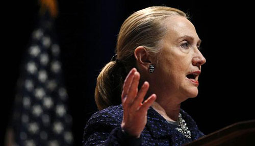 سيل من المزاعم تسوقها كلينتون عشية مغادرتها منصبها