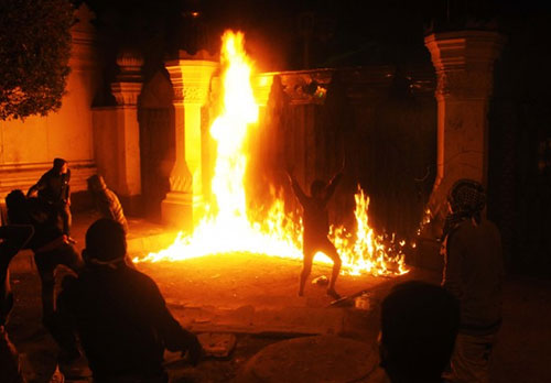 هدوء حذر بمدن مصرية غداة أعمال شغب في البلاد