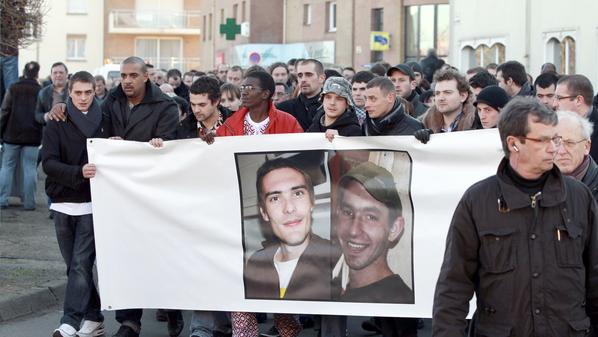 باريس تنفي دفع فدية لتحرير رهائن فرنسيين في النيجر عام 2010