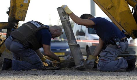 "كتائب الأقصى" تتبنى قصف "عسقلان" بصاروخ "غراد" 