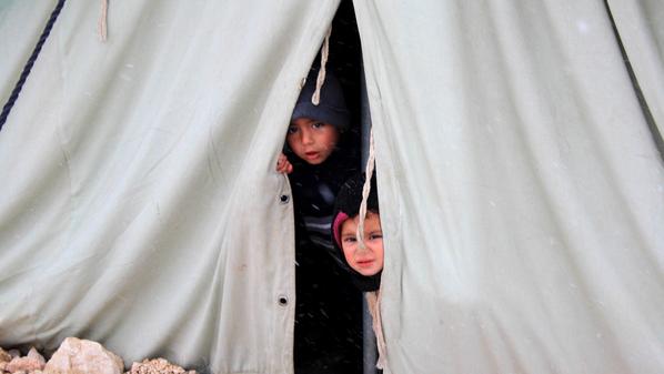 مسؤول في مخيم النازحين السوريين: انقرة ترحل مئات اللاجئين