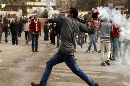 إحتجاجات بور سعيد تتصاعد وسط تذمر أمني في مناطق المواجهات