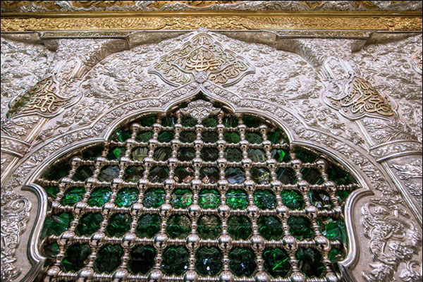 استبدال شباك ضريح الامام الحسين (ع)