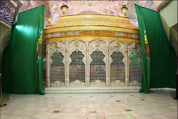 استبدال شباك ضريح الامام الحسين (ع)