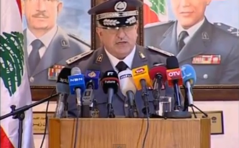 ريفي يسلّم خلَفه بمناسبة احالته على التقاعد