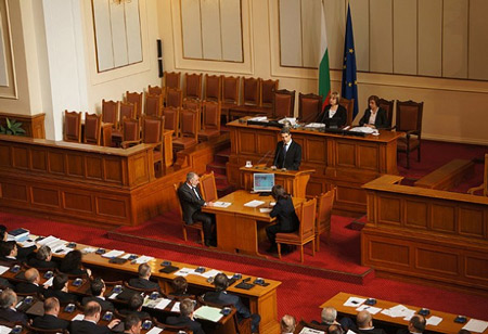 الرئيس البلغاري يقرر إجراء انتخابات برلمانية مبكرة