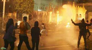 دعوات مصرية تحذر من استمرار التوتر في الشارع