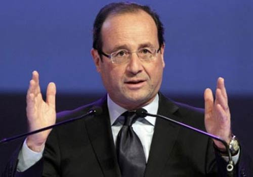 هولاند يأمل ان ينهي الأوروبيون حظر الأسلحة للمعارضة السورية