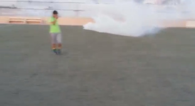 قوات الأمن البحرينية تستهدف لاعبي  كرة قدم يتمرنون في نادي المالكية 