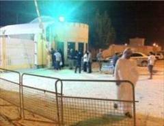 محاكمة محام بتهمة إهانة الملك واعتقال عائلة خلال زيارة معتقل