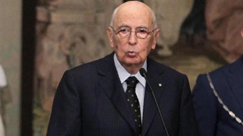 الرئيس الايطالي يعكف على تسوية الازمة السياسية في ايطاليا
