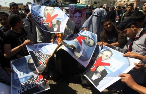 زيارة أوباما تكرّس الإحتلال