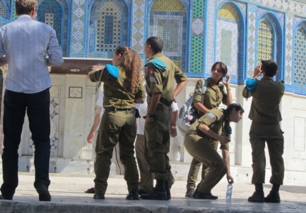 انتهاكات الاحتلال متواصلة..ومعاناة الأسرى مستمرة