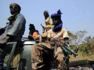 فرنسا أرسلت قوة عسكرية الى افريقيا الوسطى لضمان أمن المطار الدولي 