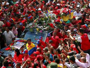 فنزويلا: تشافيز حي والثورة مستمرّة