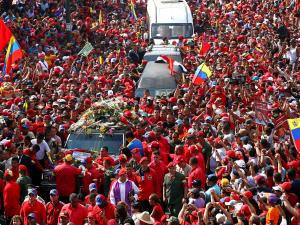 فنزويلا: تشافيز حي والثورة مستمرّة