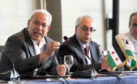 اجتماعات ماراتونية في باريس ولندن وواشنطن لبحث تداعيات انهيار الميليشيات بسوريا