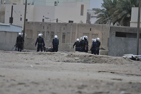 الوفاق: قوات الأمن استخدمت العنف ضد المشاركين في عزاء الفقيد عبدالغني الريس