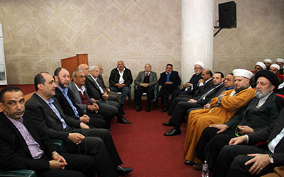 جانب من الحضور منتدى البحرين وتجمع ’العلماء المسلمين’ نظّما وقفة تضامنية بعنوان: ’البحرين: هدم المساجد.. جريمة دينية وانسانية’