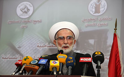 رئيس مجلس أمناء تجمع العلماء المسلمين الشيخ احمد الزين منتدى البحرين وتجمع ’العلماء المسلمين’ نظّما وقفة تضامنية بعنوان: ’البحرين: هدم المساجد.. جريمة دينية وانسانية’