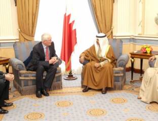 وفد إيرلندي يبحث أسباب استقالة رئيس جامعة البحرين الطبية