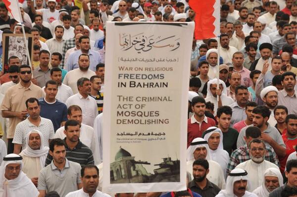 آية الله قاسم: حماية المساجد وإعادة إعمارها واجب شرعي