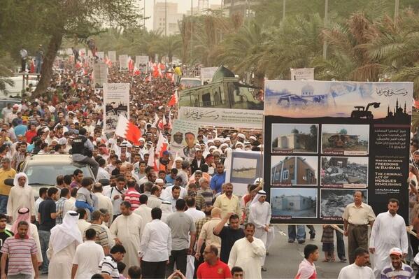 آية الله قاسم: حماية المساجد وإعادة إعمارها واجب شرعي