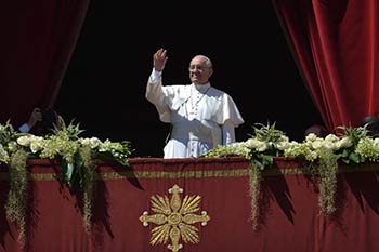 المسيحيون في العالم يحتفلون بعيد الفصح 