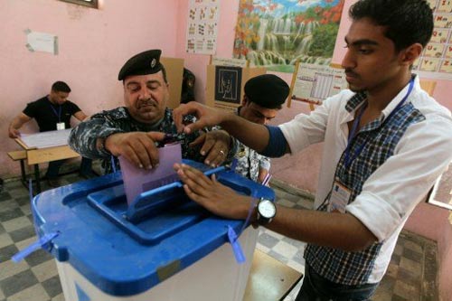 العراق.. انتخابات على وقع الانفجارات