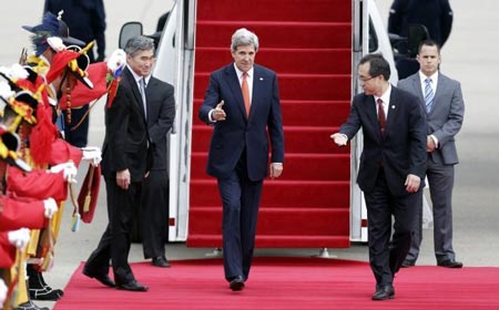 كيري في الصين.. لإقناع بكين بالضغط على كوريا الشمالية