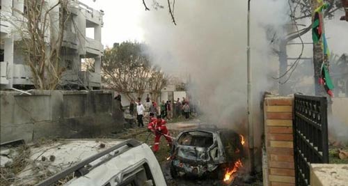 فرنسا تدين الهجوم الذي استهدف سفارتها في ليبيا