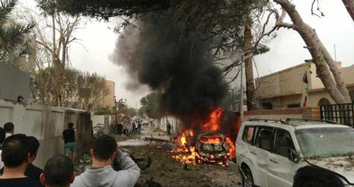 فرنسا تدين الهجوم الذي استهدف سفارتها في ليبيا