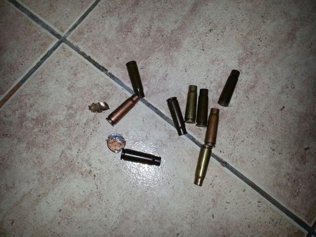 الأمن السعودي يعتقل شابين في العوامية بعد إصابتهما بالرصاص 