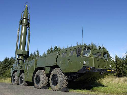 كوريا الشمالية تحرك منصتي اطلاق صواريخ 