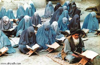 من أفغانستان إلى سوريا: حقوق النساء، البروباغندا الحربية والاستخبارات الأميركية