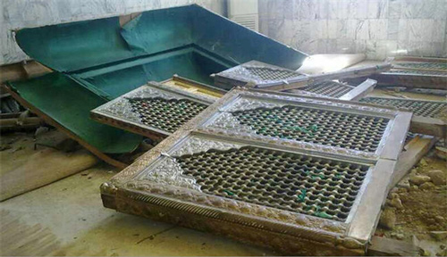 نبش ضريح الصحابي الجليل حجر بن عدي وسرقة جثمانه