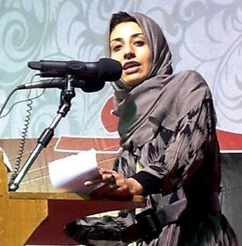  آلاء الشهابي تتهم الحكومة البحرينية بالتجسس عليها وعلى نشطاء المعارضة