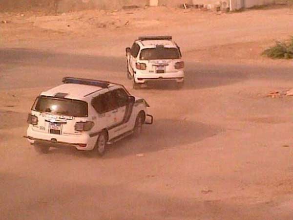قوات الأمن البحرينية تلاحق المواطنين في الدراز