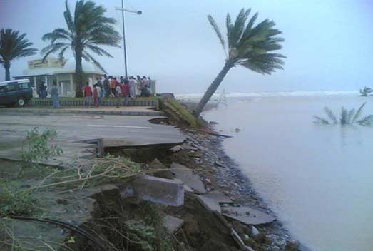 إعصار برباره يجتاح الساحل الجنوبي للمكسيك